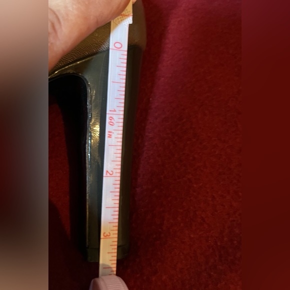 Heels - Picture 7 of 7